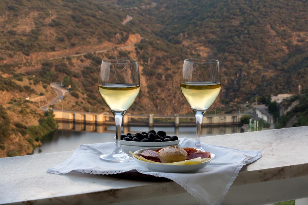 Hotel Parador Santa Catarina Miranda do Douro Esterno foto